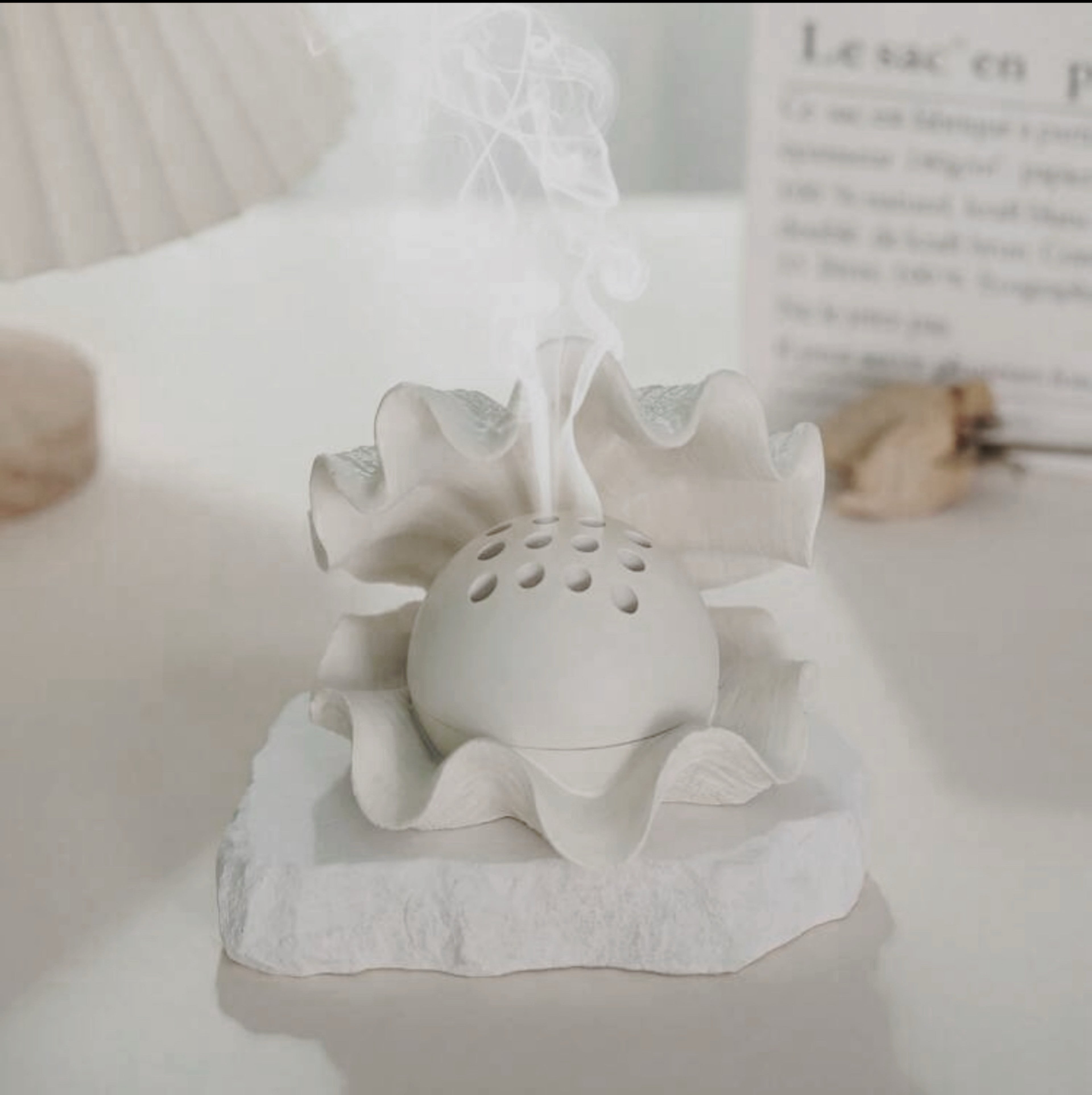 Seashell Incense Burner – Ceramic Aromatherapy Holder