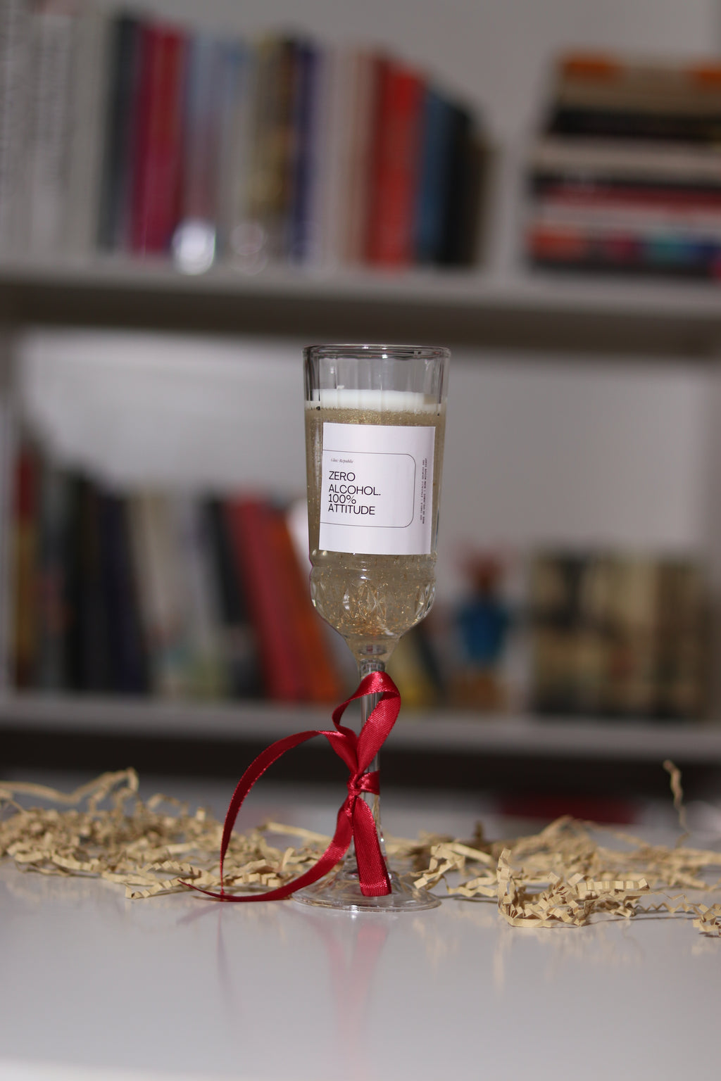 Champagne Glow Candle – Luxe Bubbly Scent